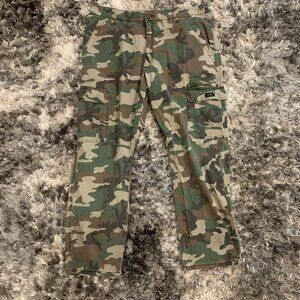 Wrangler Cargo Pants Mens 38x30 Green Camo Military Hunting Workwear Distressed